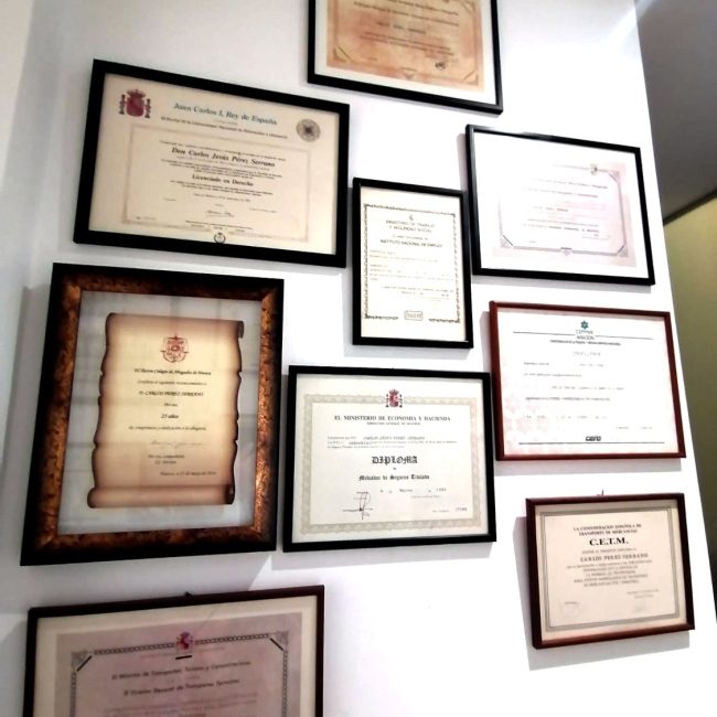 Títulos oficiales